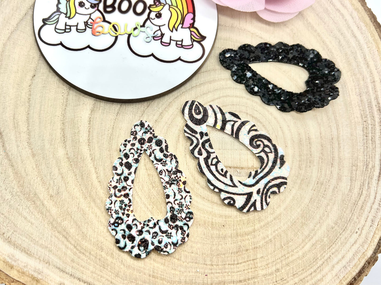Set of three black and white hair clips