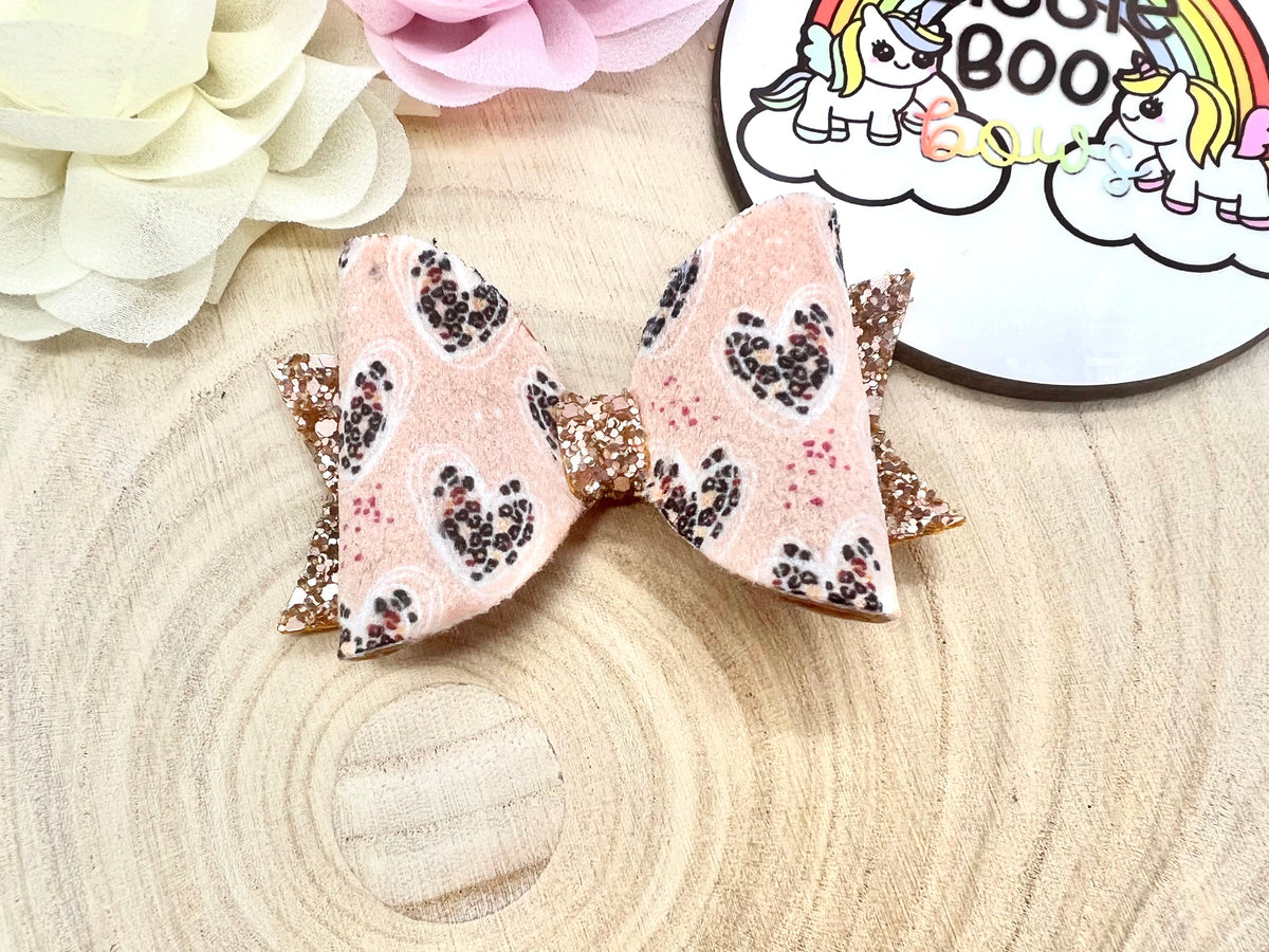3.5” velvet animal print hair bow