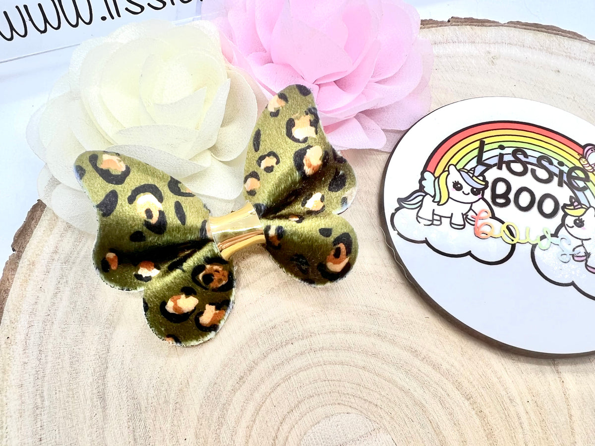 3” animal print pinch butterfly