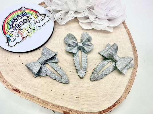 Set of three silver fine glitter hair clips - 5cm