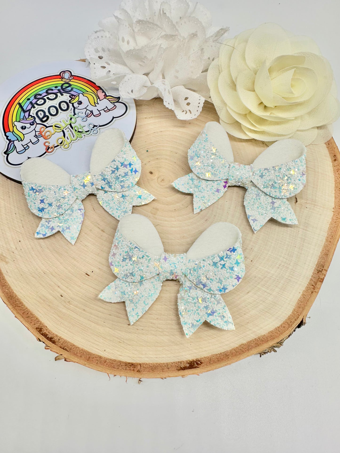 Winter flurry 2.5” fancy hair bow